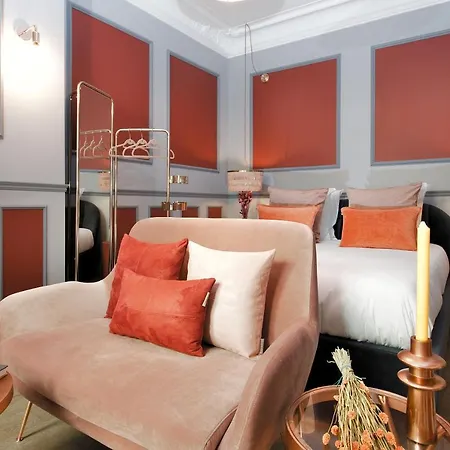 Apartment The Lord Byron Paris